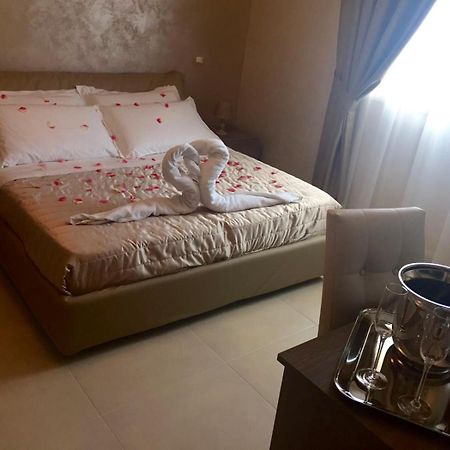 Hotel Riviera Palace بورتو إمبيدوكْلي الغرفة الصورة