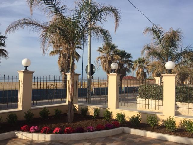 Hotel Riviera Palace بورتو إمبيدوكْلي المظهر الخارجي الصورة