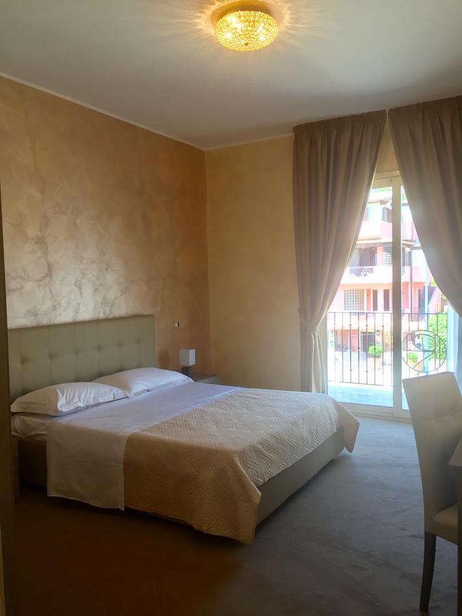 Hotel Riviera Palace بورتو إمبيدوكْلي المظهر الخارجي الصورة