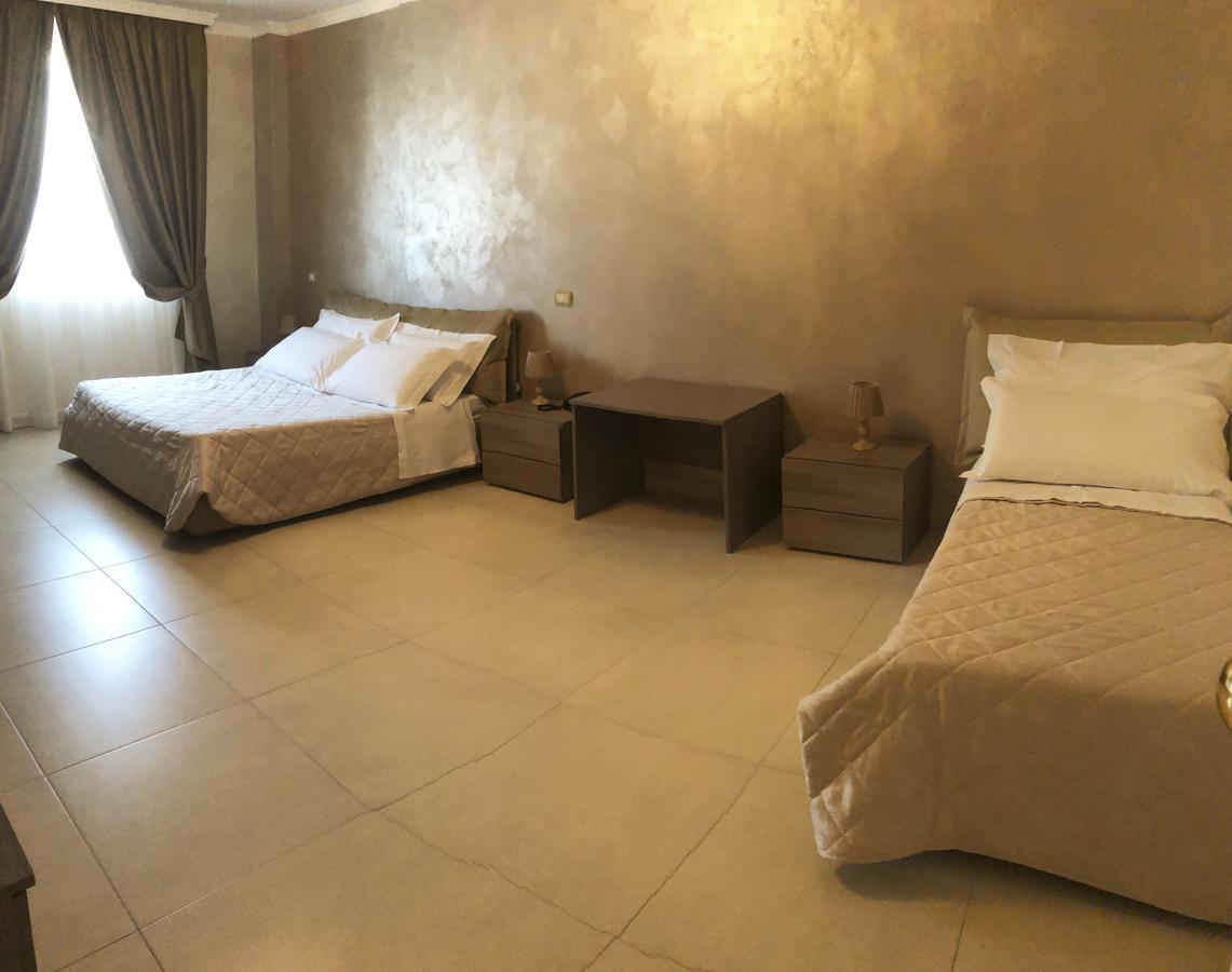 Hotel Riviera Palace بورتو إمبيدوكْلي المظهر الخارجي الصورة