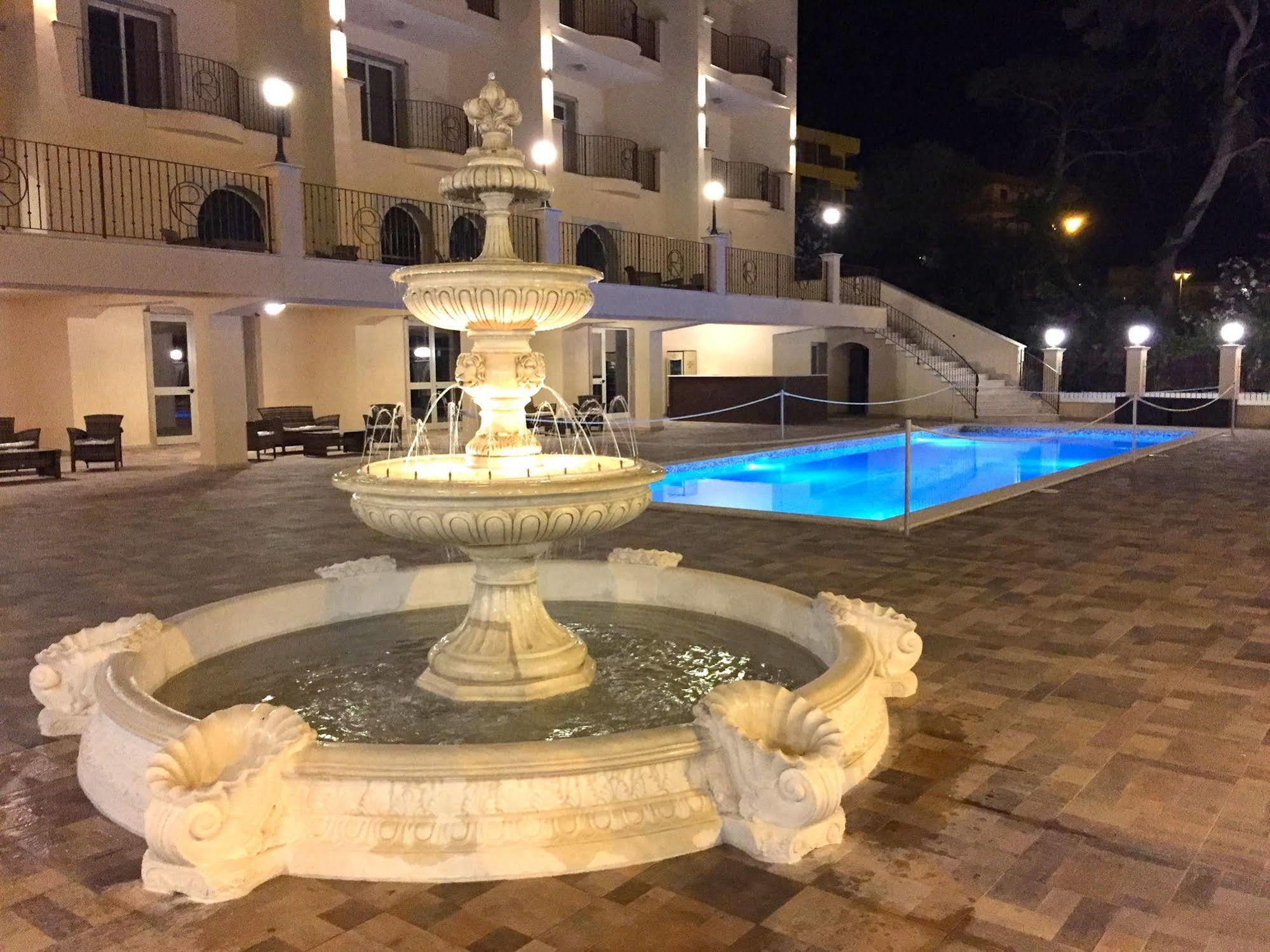 Hotel Riviera Palace بورتو إمبيدوكْلي المظهر الخارجي الصورة